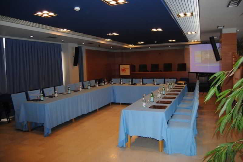 Aragosta Hotel & Restaurant Durrës Business photo